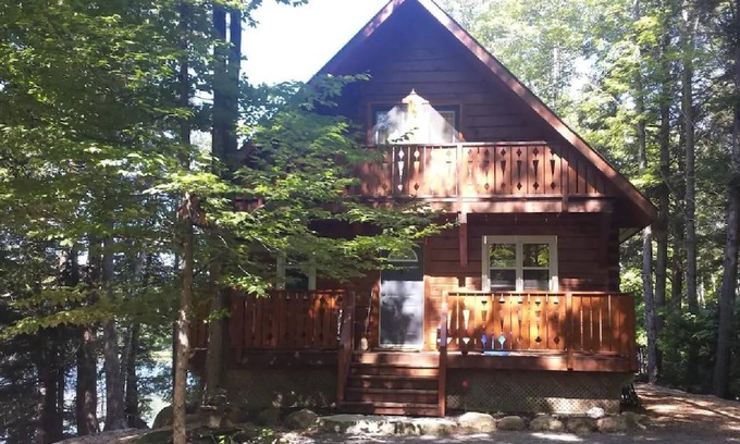 North Kawartha Cabaña | Encantador refugio de cabaña de cabañas de madera de 4 estaciones