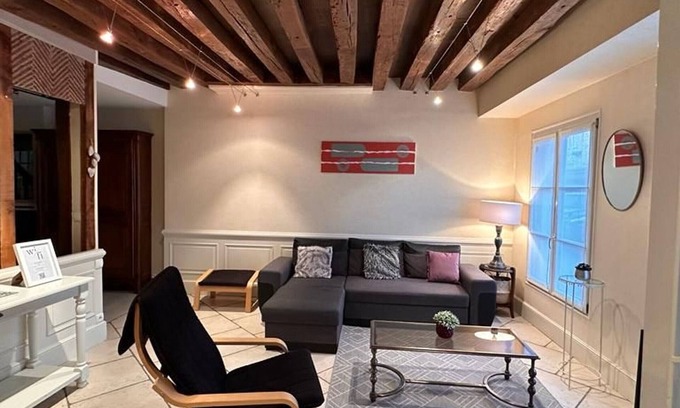 Artenay Cabaña | Casa en el Centro de Artenay: Ideal para Familias y Grupos, Cerca de Orléans y Châteaux