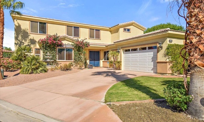 Indio Casa | Charming 5 bedroom house with a pool/spa