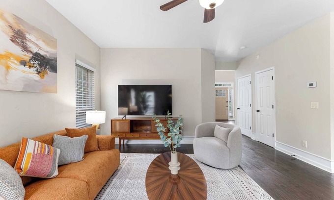 Buford Casa | Charming 5BR Home with Lush Garden & Month-to-Month Pet-Friendly Stay #41856