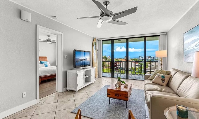 Columbiad Plaza Condominio | Charming 5th floor 2-bedroom condo with views of canal, river and Port Canaveral
