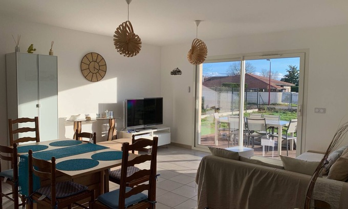 Parentis-en-Born Casa | Casa tranquila para 6 personas en Parentis-en-Born, limpieza incluida, cerca del centro y del lago