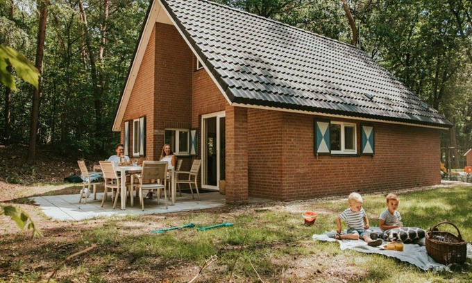 Beerze Cabina | Charming 6-person bungalow, suitable for all seasons.