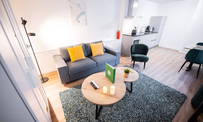 Tiel Apartamento | Charming 60m² Apartment with Terrace (WE-39-B)