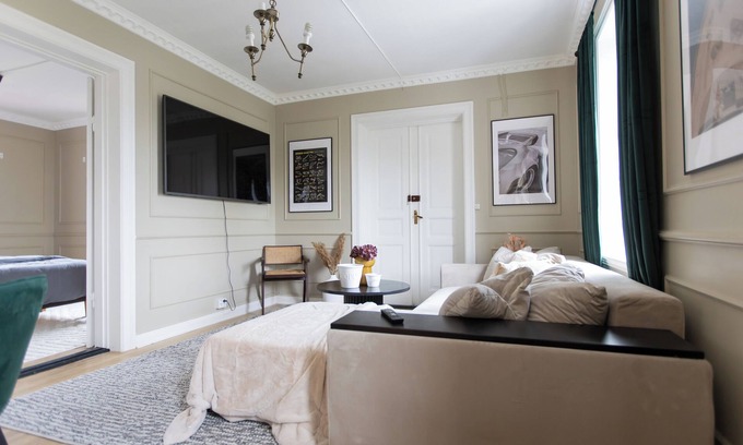 Helsingborg Apartamento | Charming 9 Bed apartment with WiFi, AC in Helsingborg