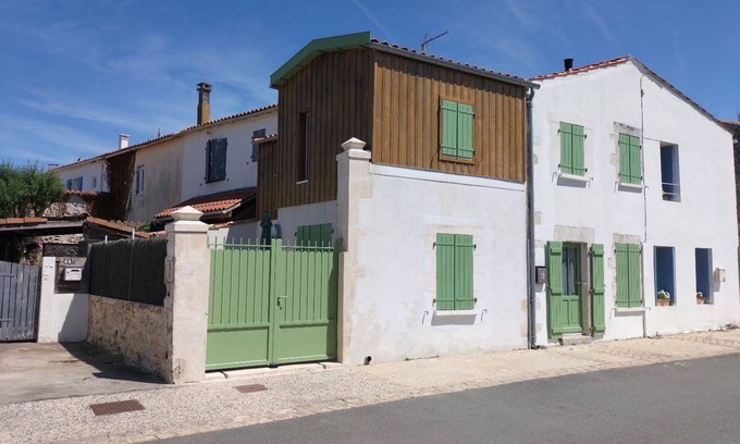 Nieul-sur-Mer Casa | Charming accommodation near La Rochelle and Île de Ré .500 m from the sea