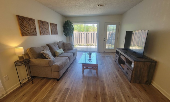 Northeast Pensacola Casa | Charming Airport 2bdr Retreat in Heart of Pensacola