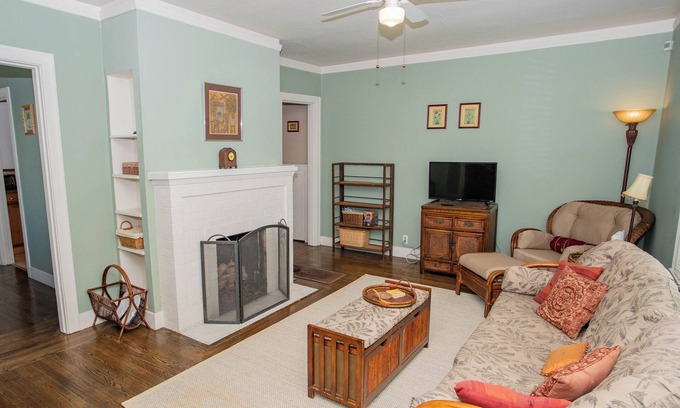 West Alameda Casa | Charming Alameda Getaway, Easy SF Access via Ferry