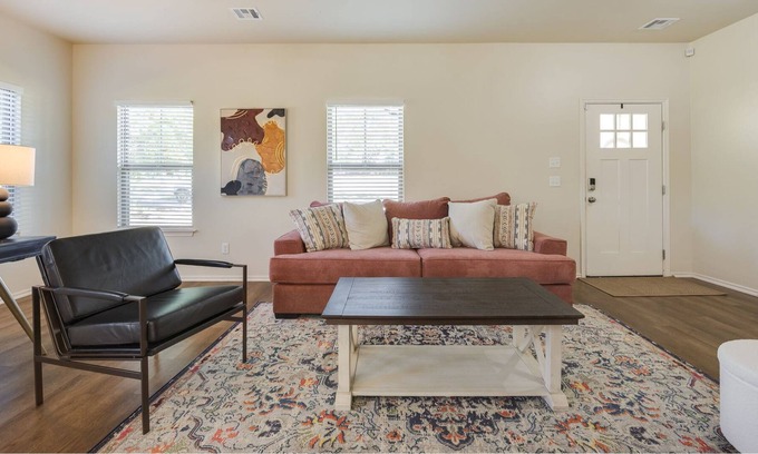 Central Oklahoma City Casa | Charming Allure Guest House Near Hospitals by RedAwning