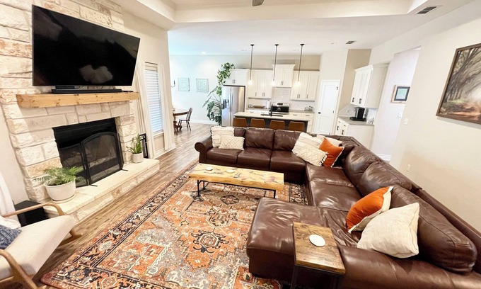 Abilene Casa | Charming and brand new 3 bedroom home in quiet neighborhood near ACU and HSU