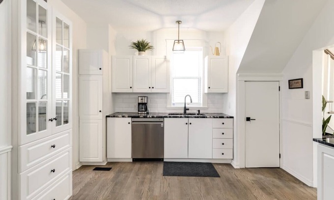 Arnprior Casa | Charming and Newly Renovated home in Arnprior