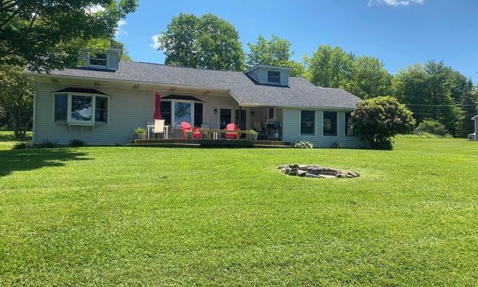 Thompson Cabaña | Charming and relaxing lakehouse property, Susquehanna County