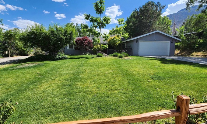 Bishop Casa | Charming and spacious 3-bedroom vacation home in delightful Bishop