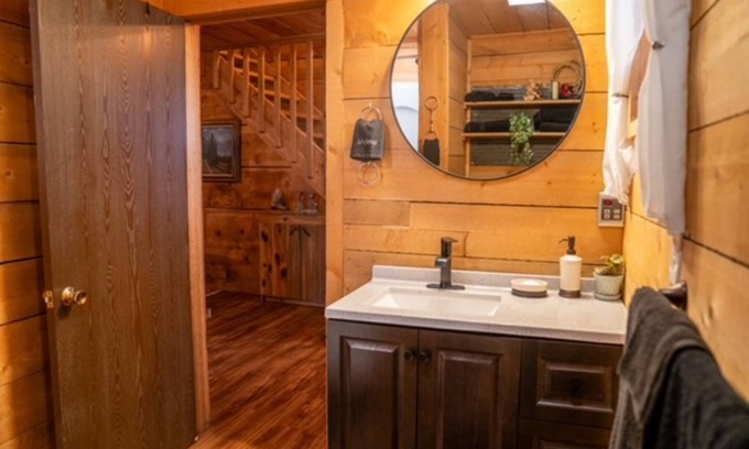 Livermore Cabina | Charming and Spacious, this three level cabin is near Red Feather Lakes Colorado