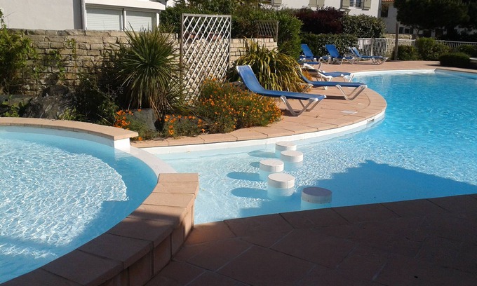 La Couarde-sur-Mer Apartamento | Encantador apartamento a 100 metros de la playa con jardín en res. con piscina
