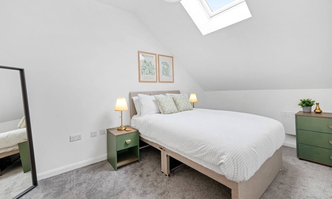 Newark Apartamento | Charming Apartment | Free Parking and Wi-Fi