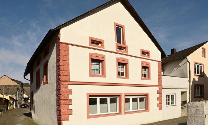 Historic Downtown Apartamento | Charming apartment in Bernkastel-Kues with modern comfort and historical flair