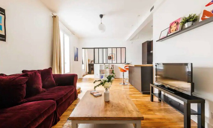 Saint-Vincent-de-Paul Condominio | Charming apartment, 18th district near Montmartre