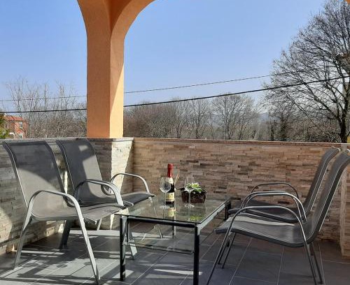 Sveti Anton Apartamento | Charming Apartment Angela near Malinska