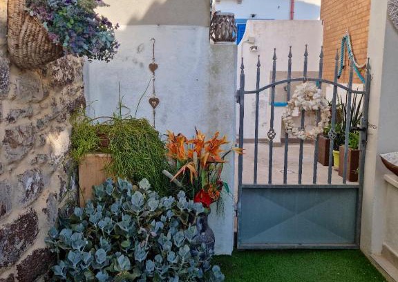 Calasetta Apartamento | Charming Apartment Calasetta + Garden