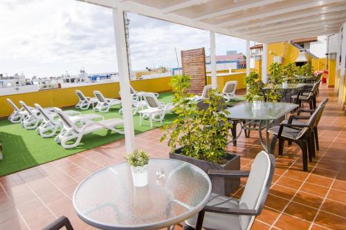 Lomo Quiebre Apartamento | Charming Apartment in Puerto de Mogán - 80m², Mountain/Sea View