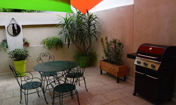 Courthezon Apartamento | Charming apartment