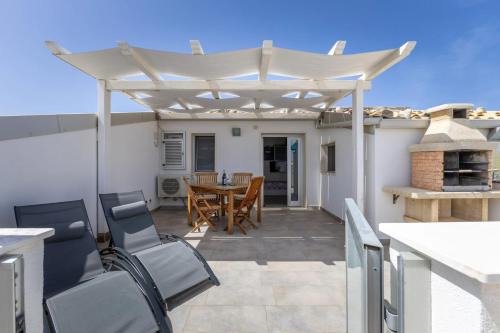 Punta Secca Apartamento | Charming apartment in Punta Secca with sea view, 50 m²