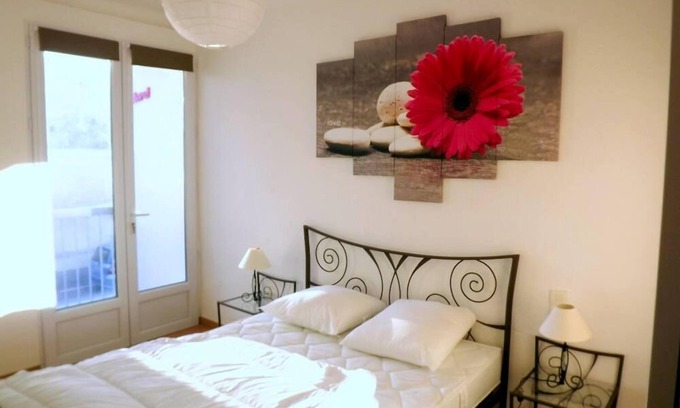 Meze Apartamento | Encantador apartamento en residencia en el puerto de Mèze - amueblado con turismo 2 *