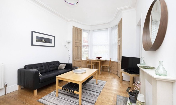 Leith Apartamento | Charming Apartment near Leith Links with Patio