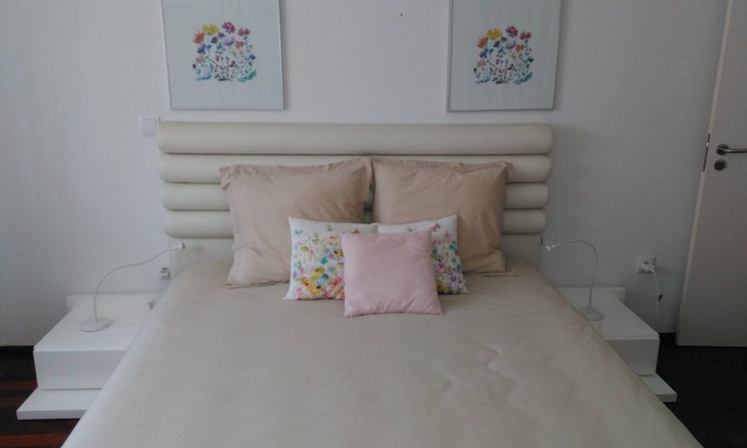 Paredes da Vitoria Apartamento | Charming Apartment - On Paredes da Vitória Beach