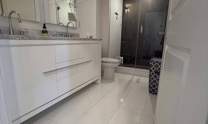 Fairmount Apartamento | Charming apartment, sleeps 6 people, in-unit washer/dryer in Philadelphia