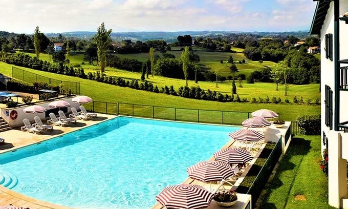 Arcangues Apartamento | Apartamento encantador con piscina y estacionamiento en Arcangues