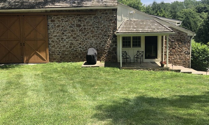 Gradyville Casa | Charming barn apartment in Chester County