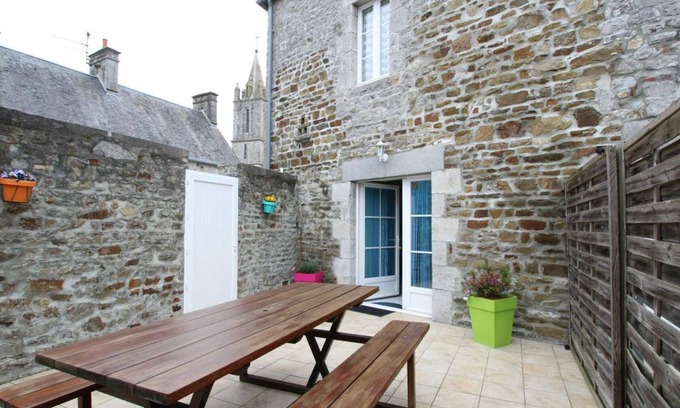 Hauteville-sur-Mer Cabaña | Casa acogedora cerca de la playa con terraza, barbacoa y WiFi. Ideal para familias.