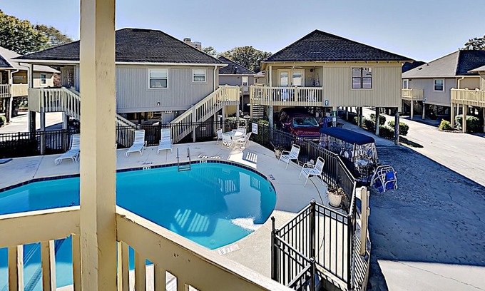 The Dunes Condominio | Charming Beach Cottage | Steps to Sun & Sand | Guest Cottage 14
