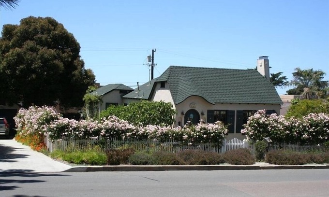 Del Mar Casa | Histórico Del Mar Pueblo Cottage