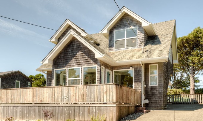 Tolovana Park Casa | Charming beach home in Tolovana! Brand New Rental!