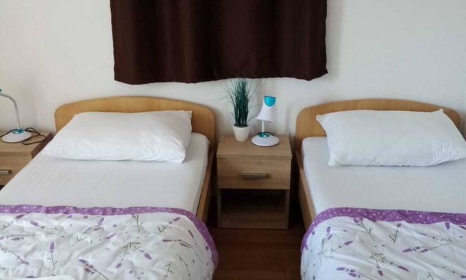 Medjugorje Cama Y Desayuno | Charming bed & breakfast with 9 bedrooms and WiFi, AC in enchanting Međugorje