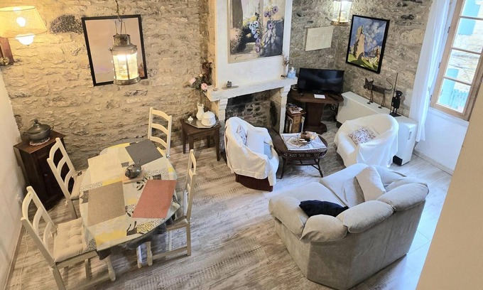 Beynac-et-Cazenac Cabaña | Encanto en Beynac con aire acondicionado y parking privado