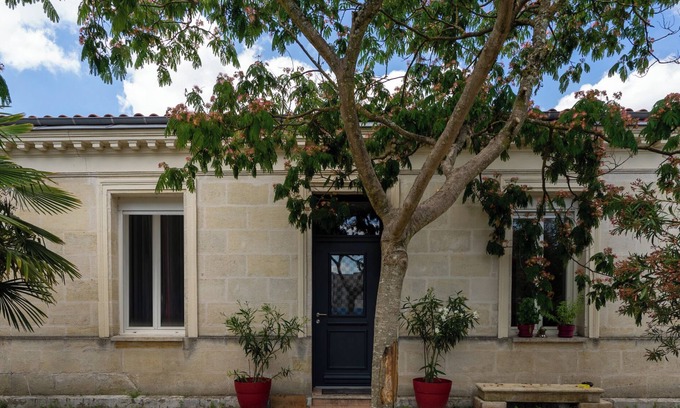 Le Bouscat Casa | Charming Bordeaux shop with swimming pool