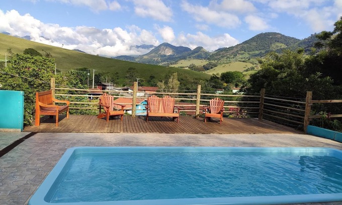 Sao Bento do Sapucai Cabaña | Charming 2-bedroom cottage in wonderful São Bento do Sapucaí with WiFi
