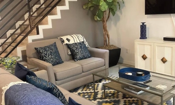 McAllen Casa | Charming Brand New 3-bedroom townhome in between Mission and McAllen area.