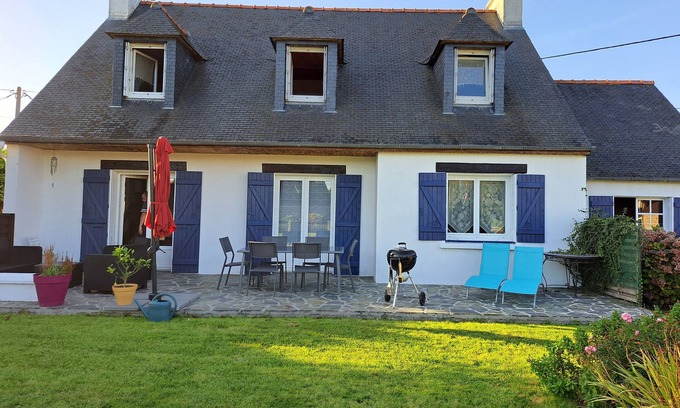 Plouec-du-Trieux Casa | Charming Breton home, close to Paimpol and the pink granite beaches.