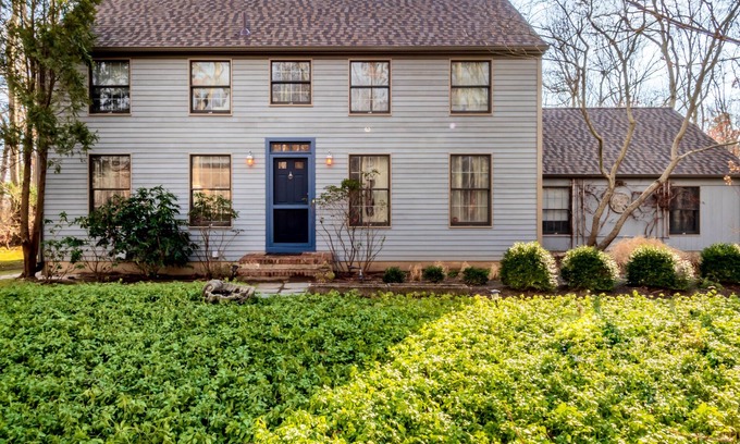 Bridgehampton Casa | Casa de salmón de Hampton Bright Retreat con encanto