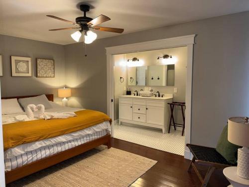 Tampa Casa | Charming Bungalow in Tampa