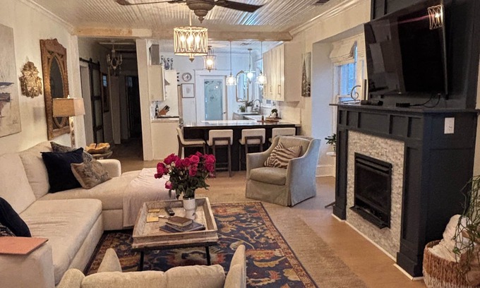 Columbia Casa | Bungalow con encanto, conveniente al centro de la ciudad, barrio tranquilo