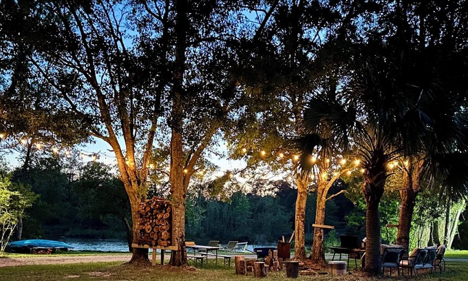 Biloxi Cabina | Charming Cabin in Biloxi by water private rd 4 acre lot! Shop, beaches, casinos!
