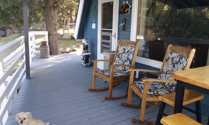 Pine Valley Cabina | Charming cabin in historical Pine Valley