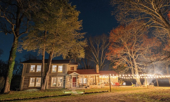 Rising Fawn Cabina | Charming Cabin in Rising Fawn with AC, WiFi and outdoor space