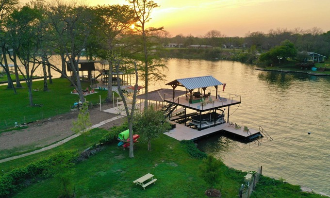 New Braunfels Cabina | Cabina, ubicación, recorrido New Braunfels / Gruene, flotante Comal / Guadalupe, sitio de RV